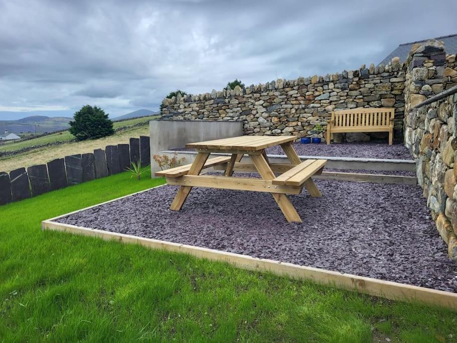 Amazing Coastal & Sunset Views In Eryri Villa Llanllyfni Bagian luar foto