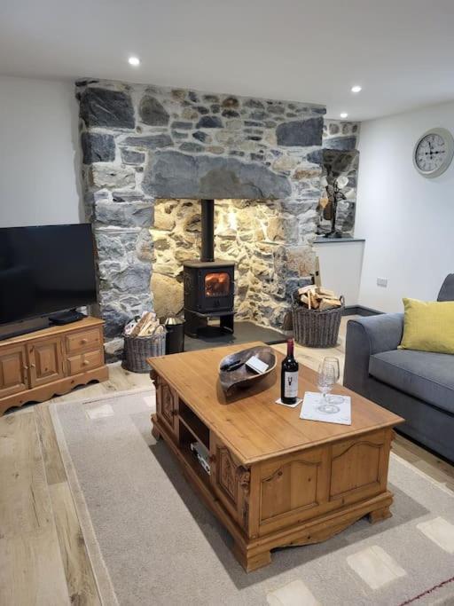 Amazing Coastal & Sunset Views In Eryri Villa Llanllyfni Bagian luar foto