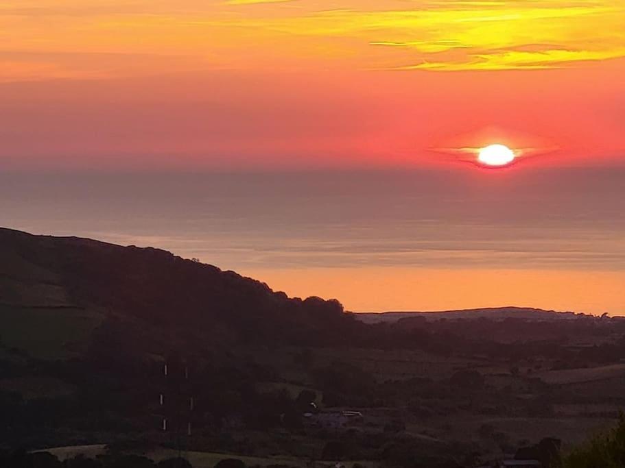 Amazing Coastal & Sunset Views In Eryri Villa Llanllyfni Bagian luar foto